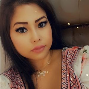 Meet your Posher, Quynh